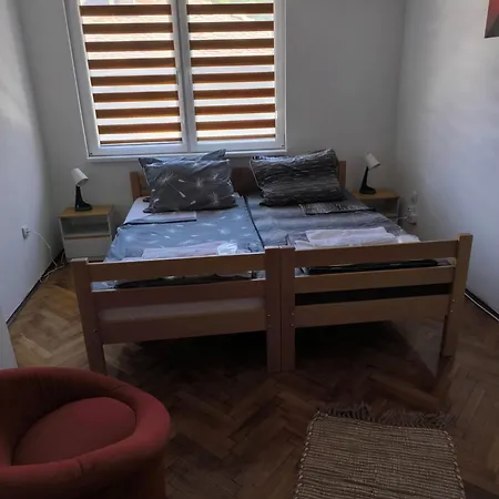 アパート Vukovic, *